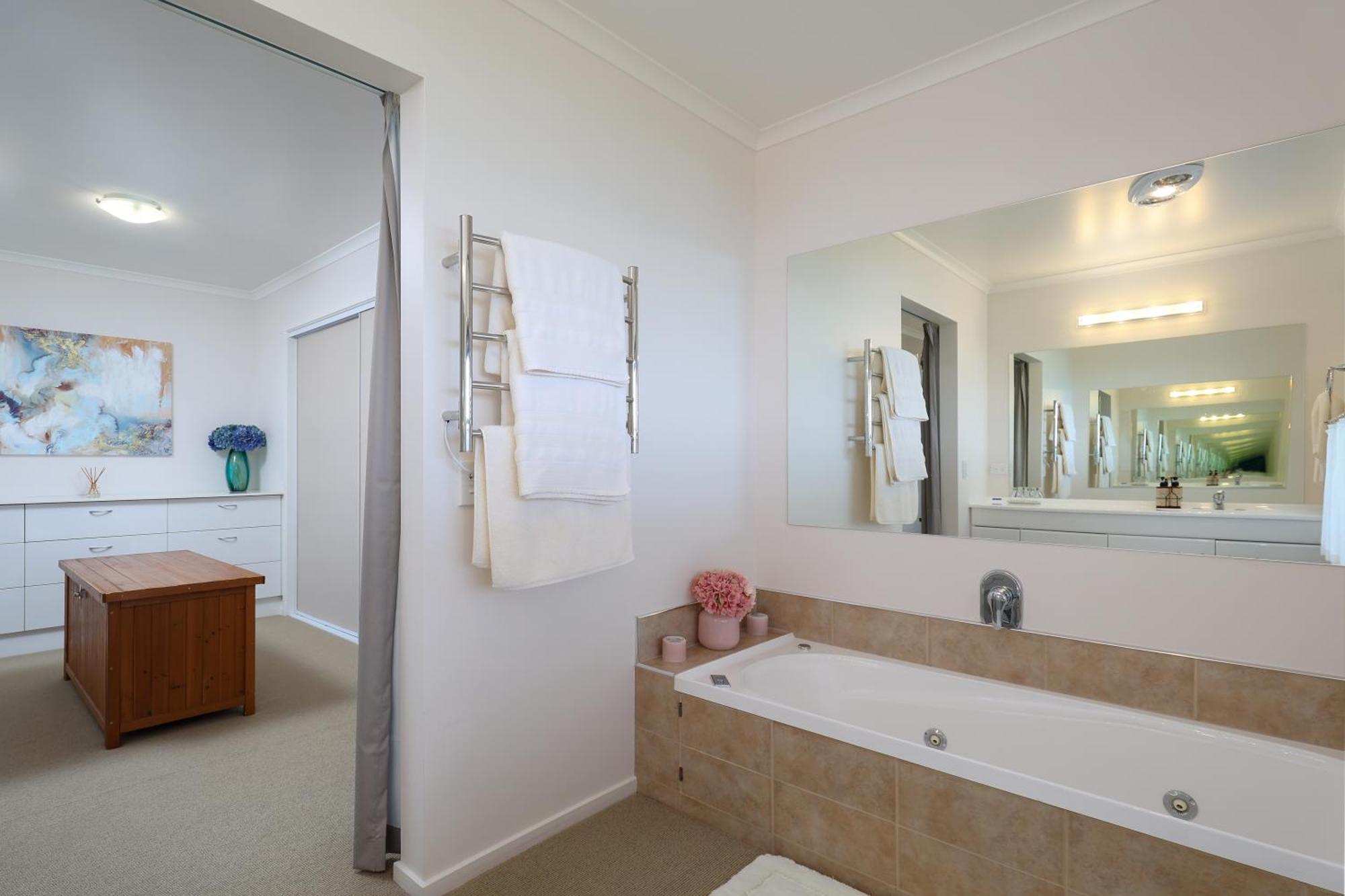 Twin Peaks Luxury Sea View Villa Nelson Bagian luar foto