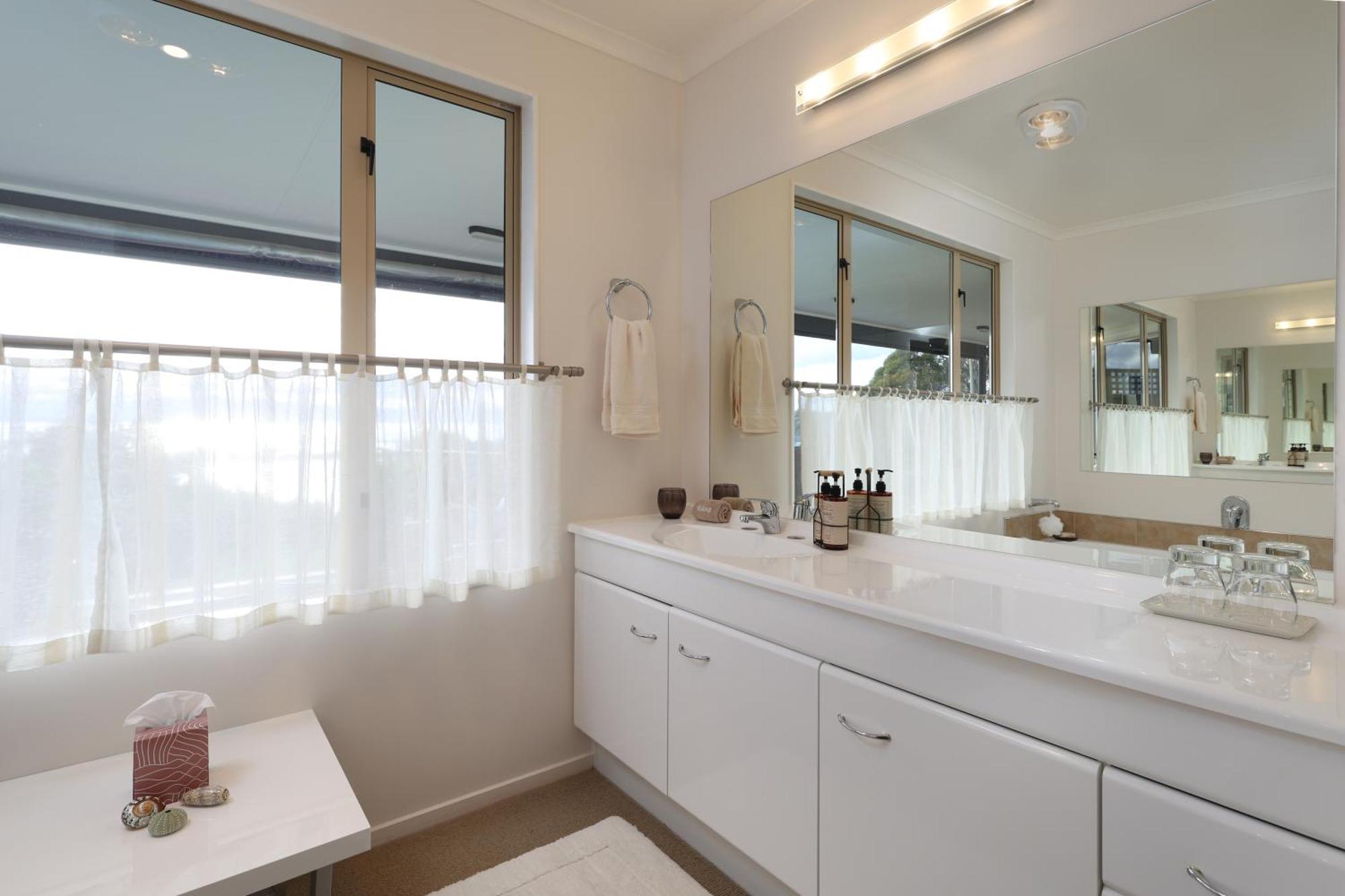 Twin Peaks Luxury Sea View Villa Nelson Bagian luar foto